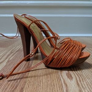 Report Signature Heels